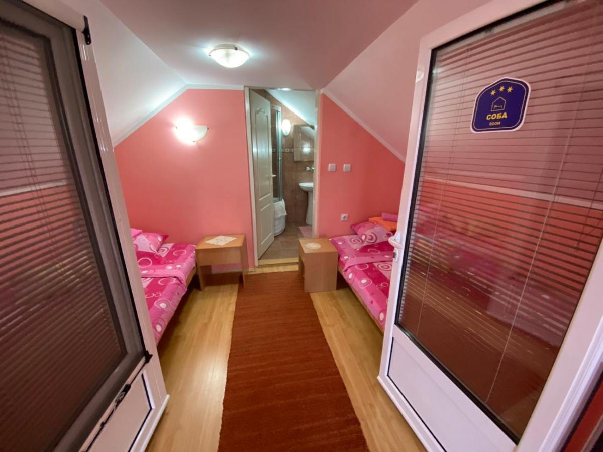 Sud ,,Antal I Olga,, Bed & Breakfast Skorenovac Rom bilde